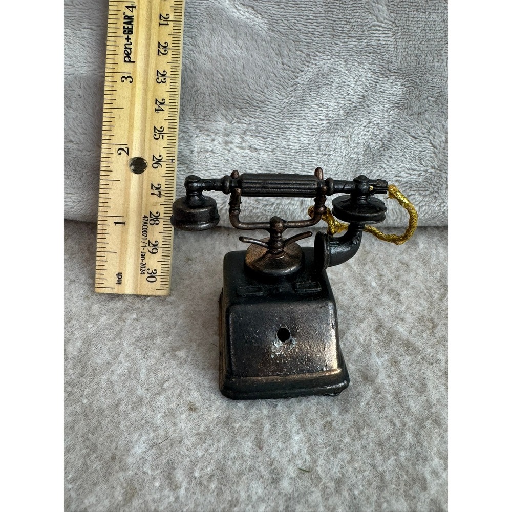 Broken\Durham Industries Miniature Old Fashioned Rotary Telephone Ornament Charm
